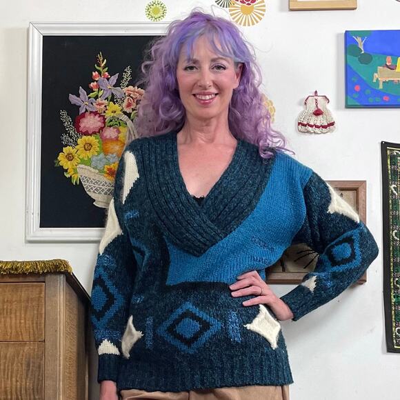 Vintage Deep V Neck Teal Sweater, 1980s Graphic Pop Art Cozy Pullover, Sz S-M - Picture 1 of 11